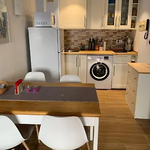 Cosy In L Escala, 7 Mins Walk To The Closest Beach, Riells Appartement L' Escala